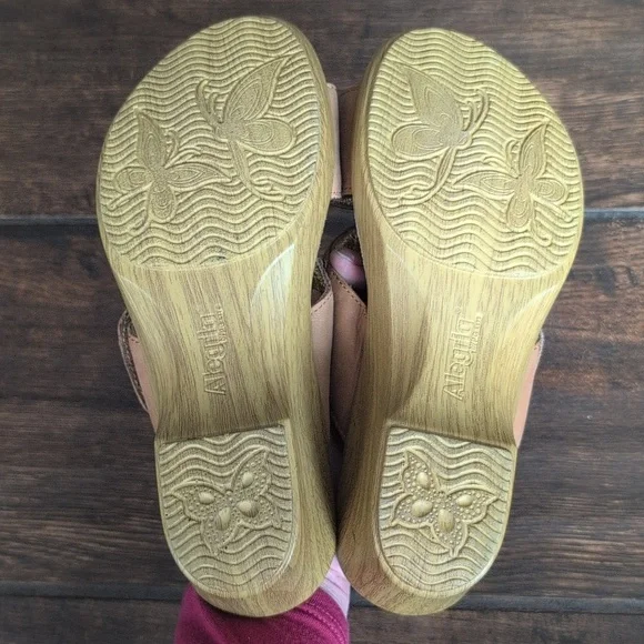 Alegria Linn Leather Floral Embroidered Wedge Sandals - Women's 38 (US 8) - Picture 6 of 8